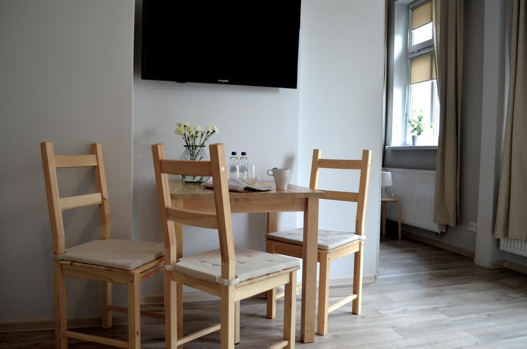 Apartamenty Leszno Phòng bức ảnh